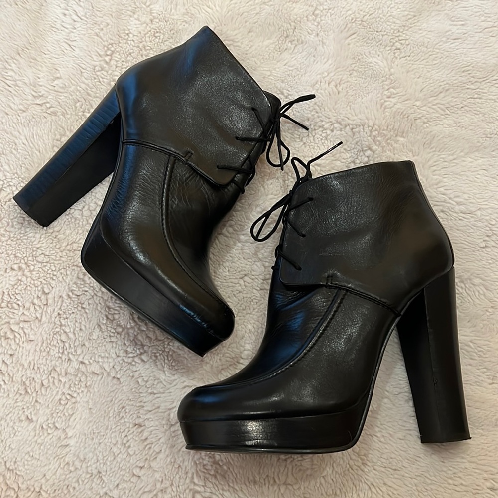 Kelsi Dagger AUTHENTIC LEATHER high thick heeled booties in black size 7.5